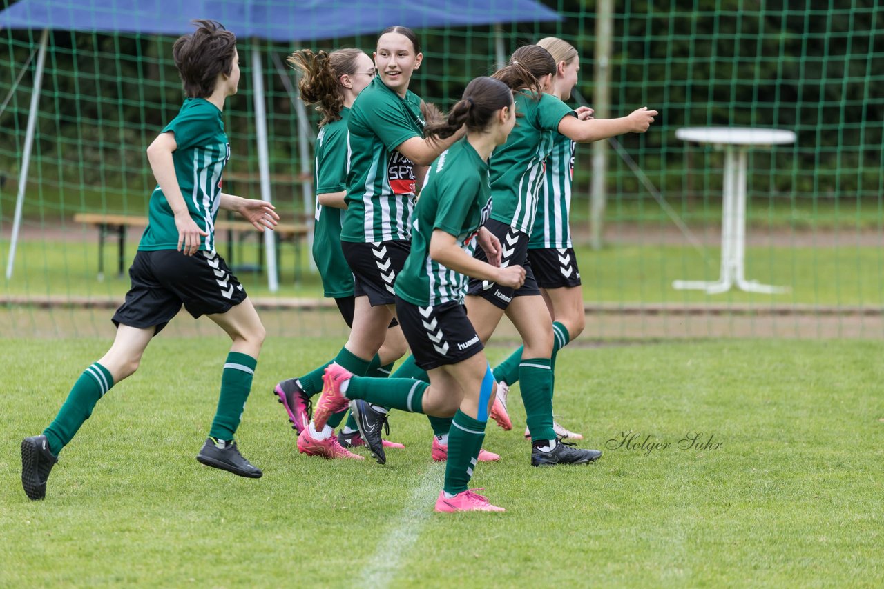 Bild 132 - Loewinnen Cup